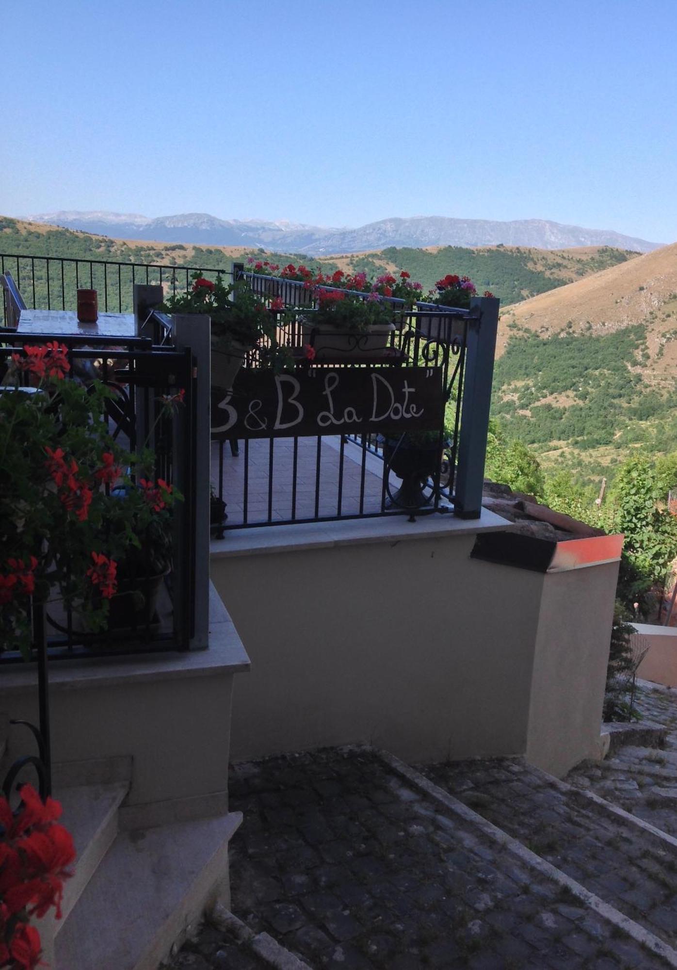 La Dote Bed and Breakfast Santo Stefano Di Sessanio Buitenkant foto
